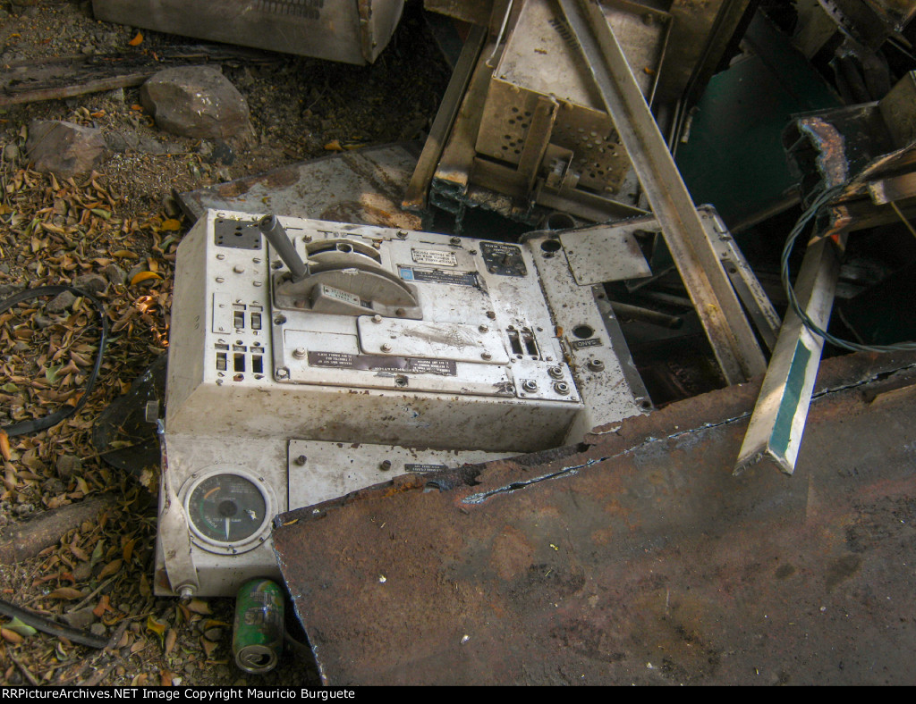 FXE SW10 Locomotives being scrapped